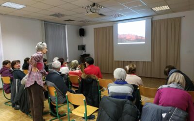 Predavanje o čavenskih rožicah
