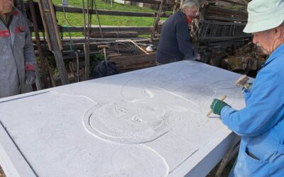 Klesanje spomenika v Zagradu